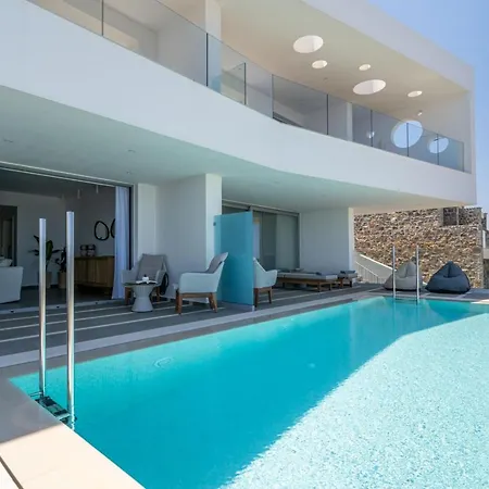 Villa Dia's Blue 8 Bedrooms Seafront *