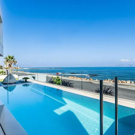 Dia's Blue 8 Bedrooms Seafront Villa