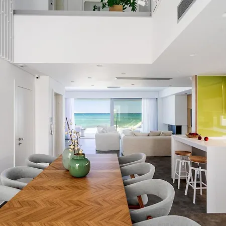 Villa Dia's Blue 8 Bedrooms Seafront