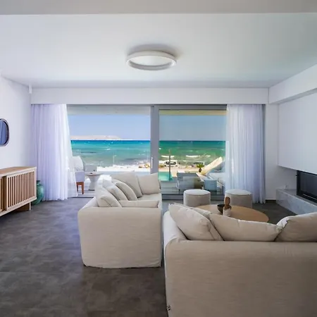 Dia's Blue 8 Bedrooms Seafront Villa Gournes Gouvon