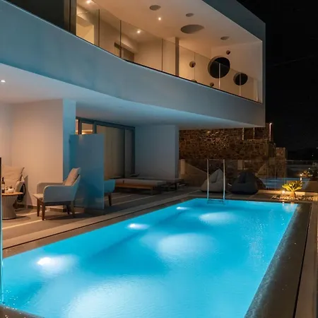 Dia's Blue 8 Bedrooms Seafront Villa Gournes Gouvon